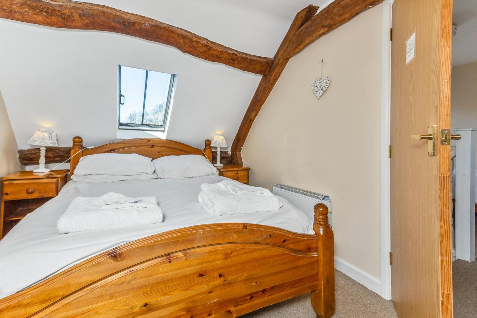 Bridge Farm Holiday Cottages Honeybourne Room photo