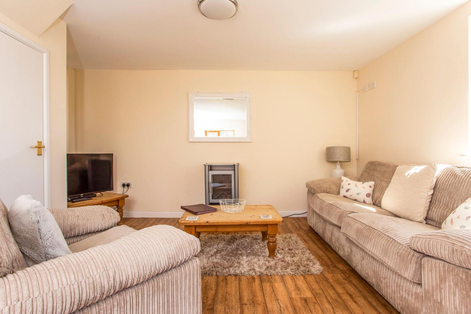 Bridge Farm Holiday Cottages Honeybourne Room photo