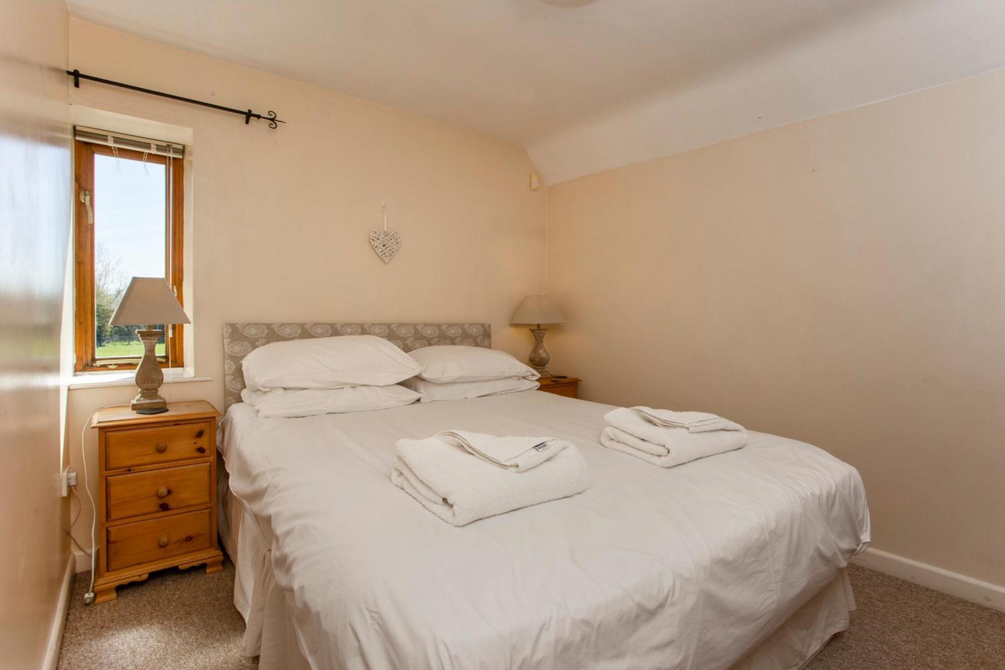 Bridge Farm Holiday Cottages Honeybourne Room photo