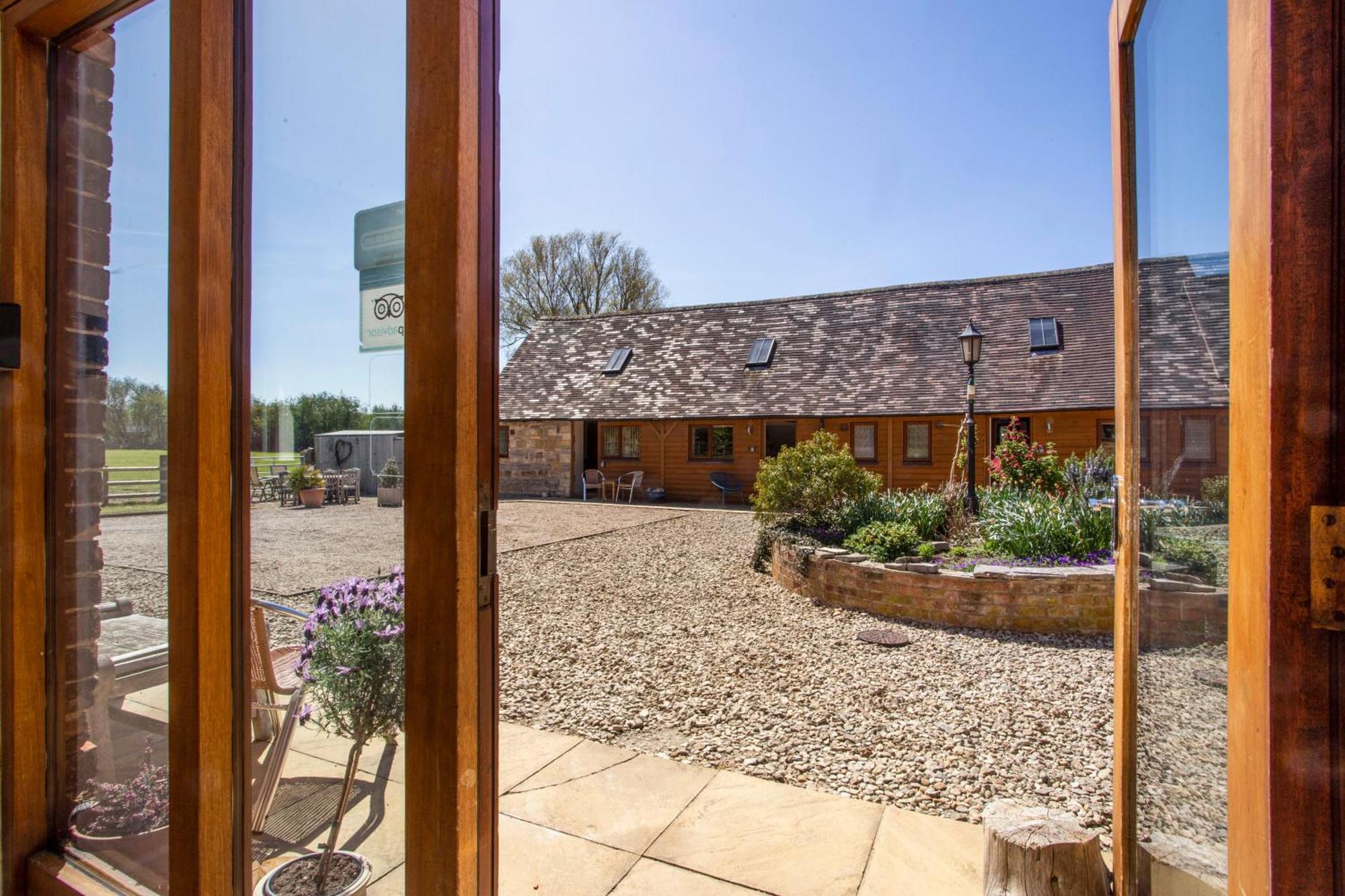 Bridge Farm Holiday Cottages Honeybourne Room photo