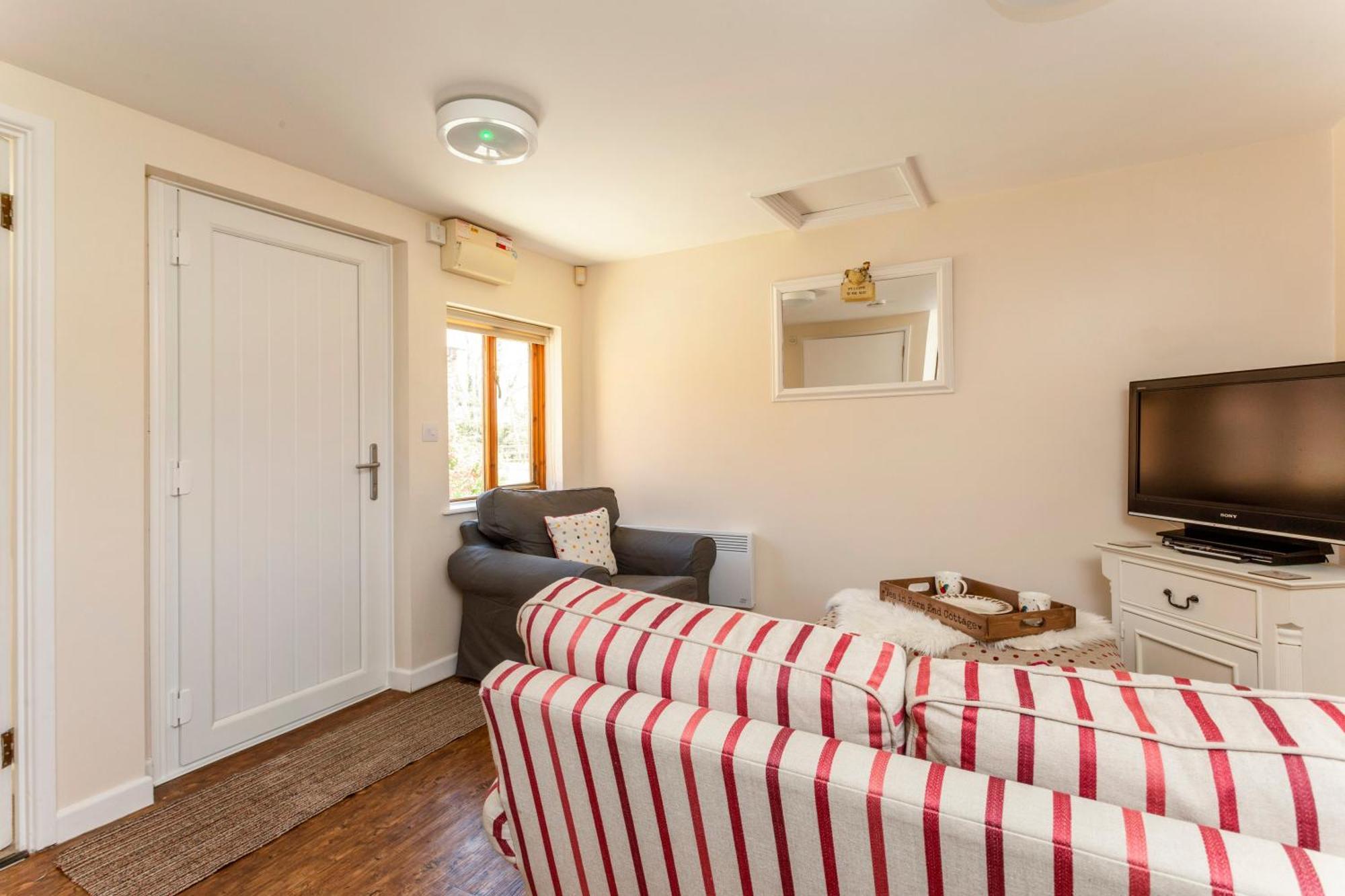 Bridge Farm Holiday Cottages Honeybourne Room photo