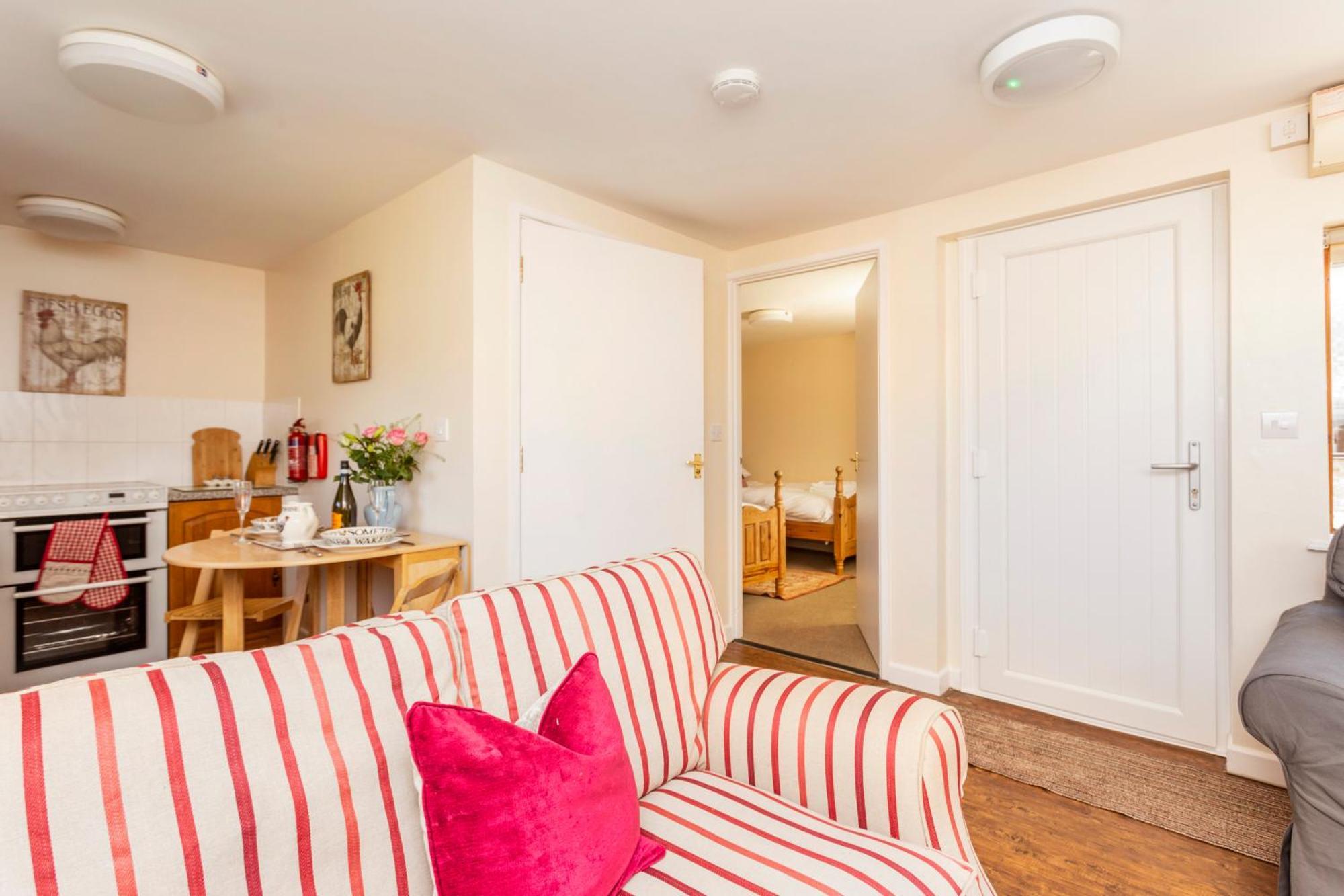 Bridge Farm Holiday Cottages Honeybourne Room photo